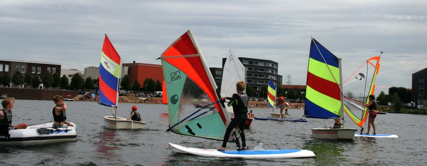 surfen en zeilen op de Groote Wielenplas